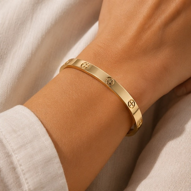 'Sealed' Bangle